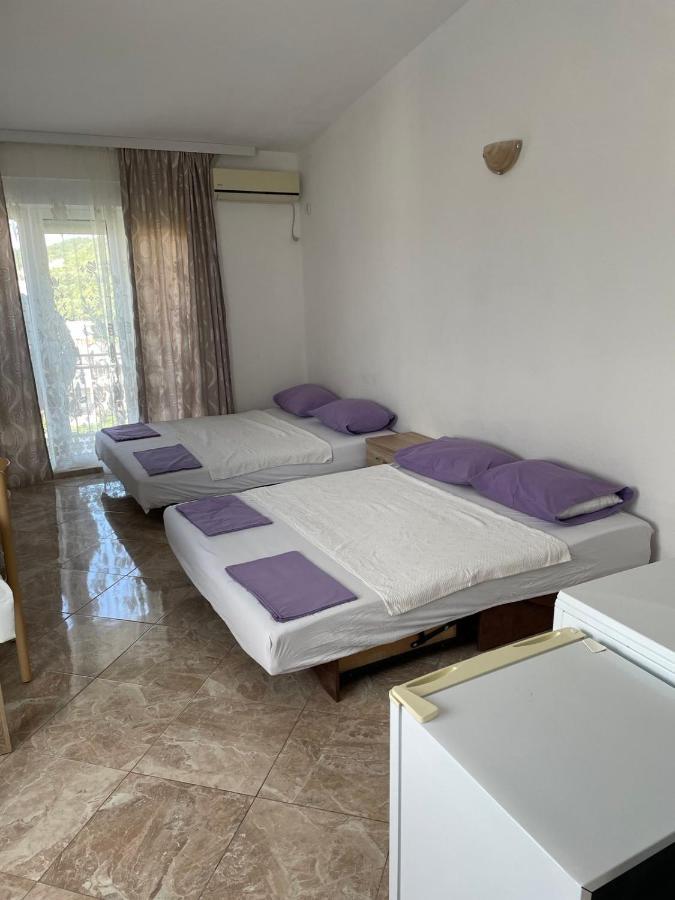 Apartments Neda Sutomore Exterior foto